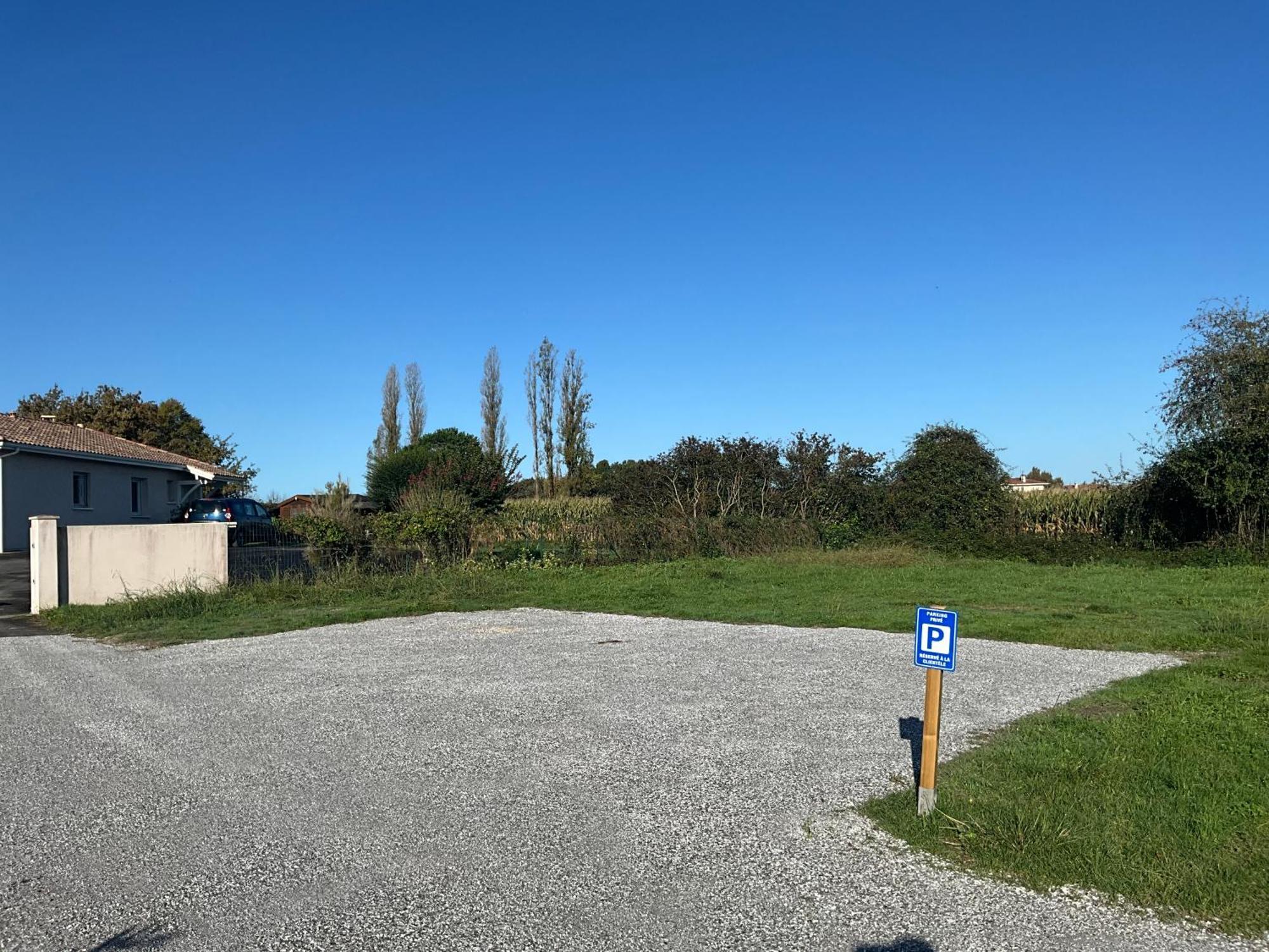 Charmant T2, Cl 3 Etoiles, 4 Lits, 4 Personnes Et 1Enfant, Parking Et Terrasse Saint-Sever  Exterior photo